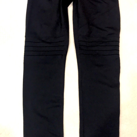 Nwot Z by ZELLA Black MOTO PANELED OUTSPACE Full Length Yoga Leggings Sz Small - Picture 8 of 16